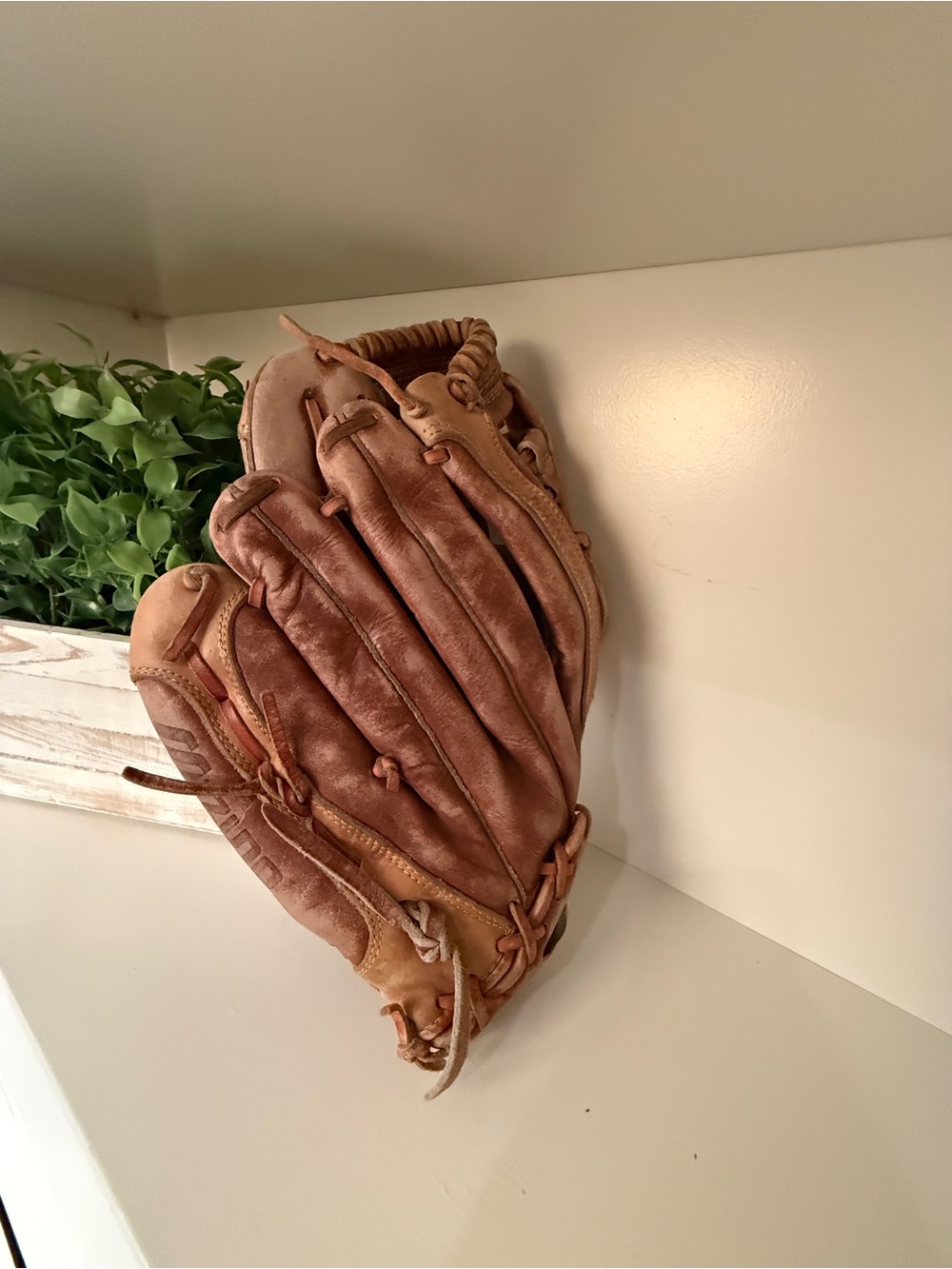 Vintage Mizuno MT880 Max Flex Professional Leather Baseball Glove. Made in Korea